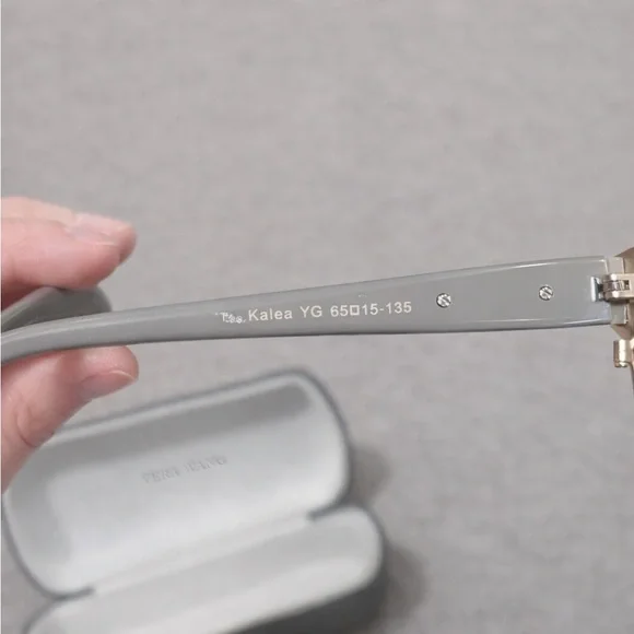 Vera Wang Kalea YG Gold Gray Cat Eye Sunglasses w/ Case - Picture 4 of 5